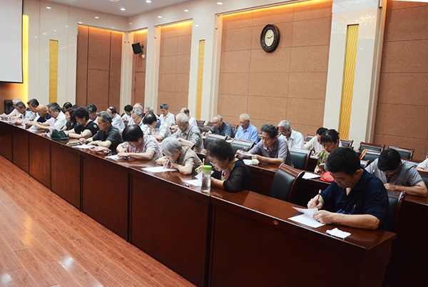 2016-06-22_153228_685920.jpg 2016.06.20退休教职工“建党95周年”暨“两学一做”知识竞赛(张梦华 刘章) (15).jpg