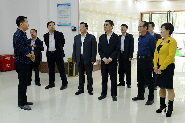 2017-05-07_161608_152928.jpg 2017.05.06南阳理工学院 北方工业大学战略合作框架协议签约仪式(李杰 魏海龙) (128).JPG